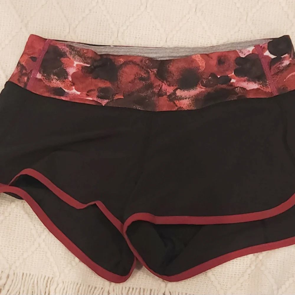 Shorts - Picture 1 of 3